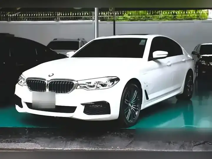 BMW 530e M Sport รูปที่ 1