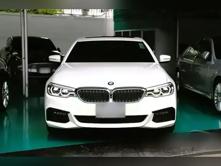 BMW 530e M Sport รูปที่ 2