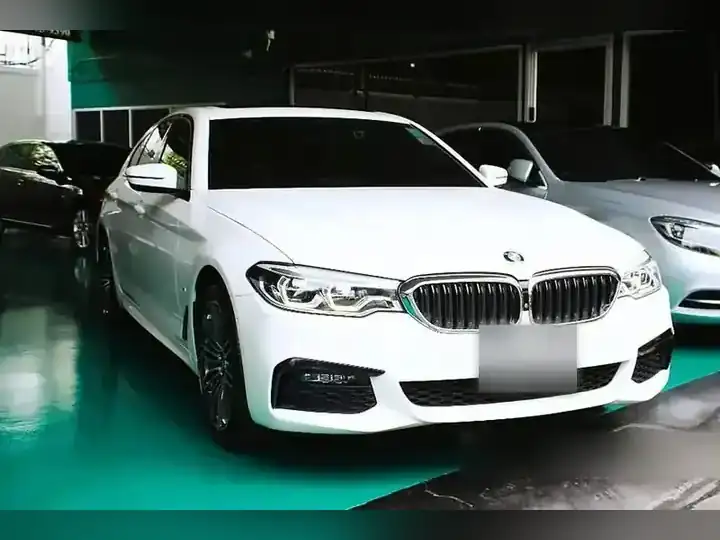 BMW 530e M Sport รูปที่ 3