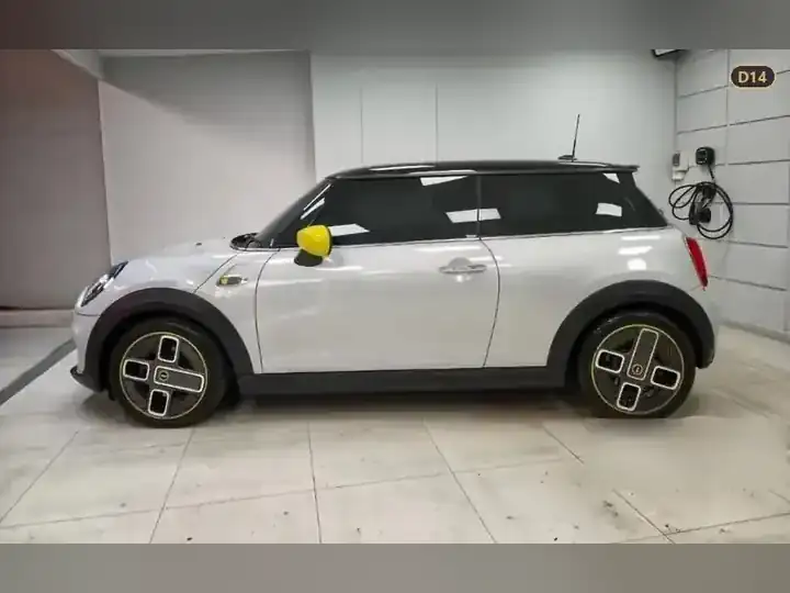 Mini Cooper SE 3-Door รูปที่ 3