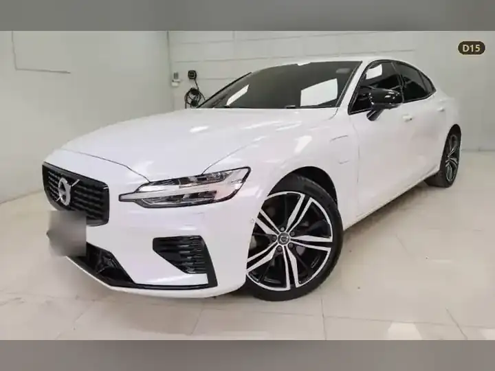Volvo S60 Recharge T8 R-Design รูปที่ 1