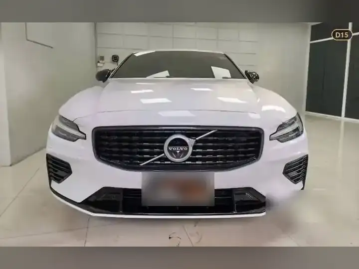 Volvo S60 Recharge T8 R-Design รูปที่ 2