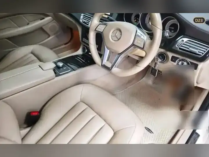 Mercedes-Benz CLS250 CDI AMG รูปที่ 4