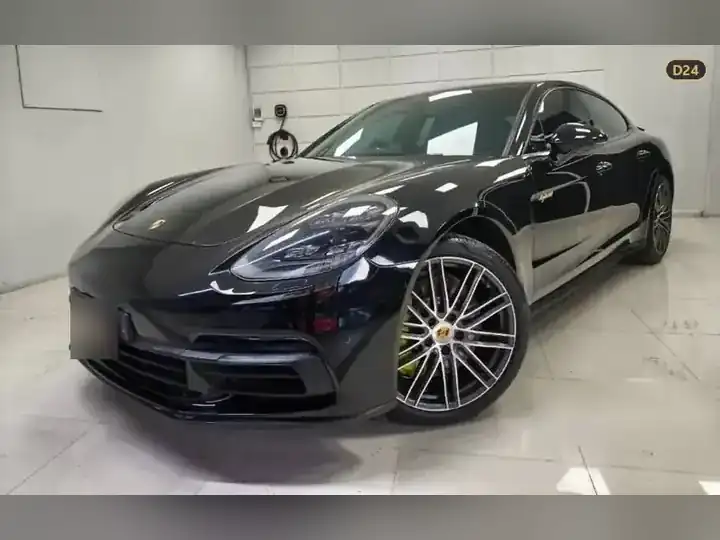 Porsche Panamera 4 รูปที่ 1