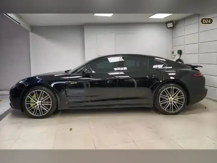 Porsche Panamera 4 รูปที่ 3