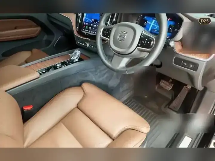 Volvo XC60 Recharge T8 Ultimate รูปที่ 4